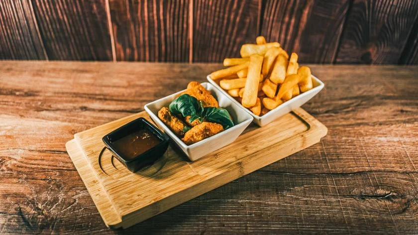Tavuk nugget ve patat