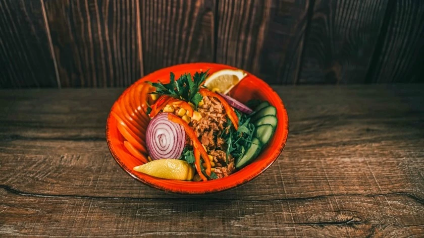 Ton balıklı salata